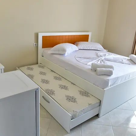 Hotel Fredi Shëngjin